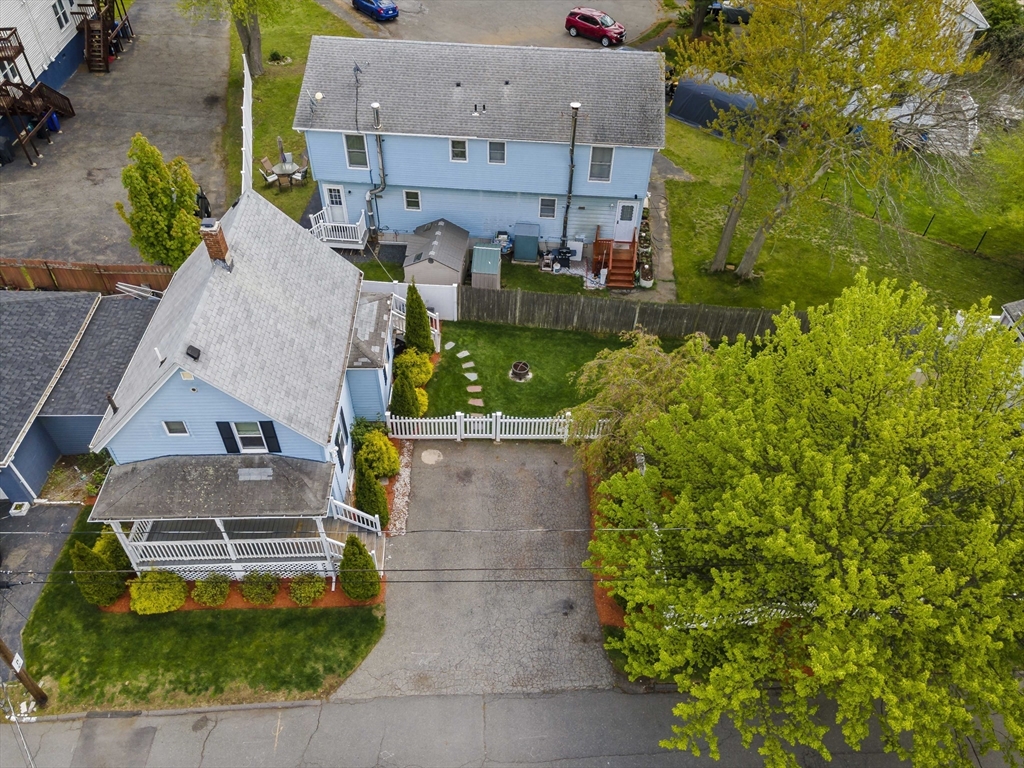 6 Lindsell St