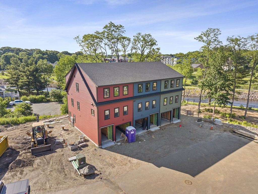 87 Neponset St # 11
