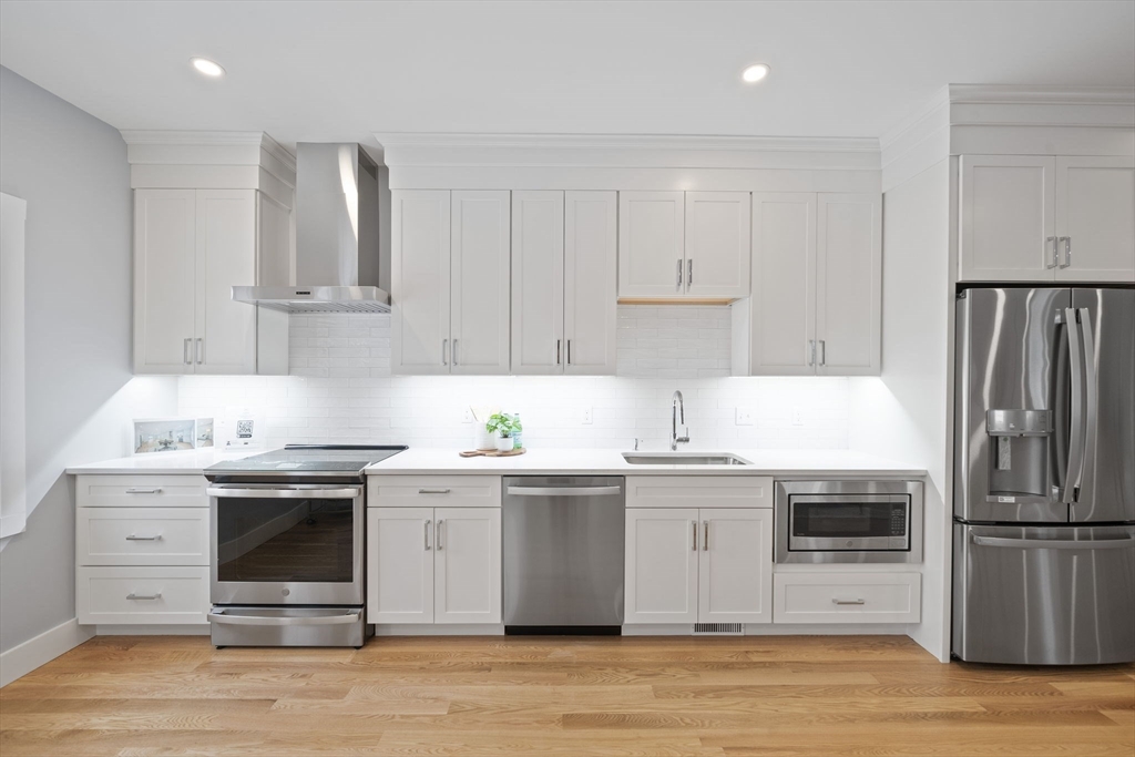 87 Neponset St # 11