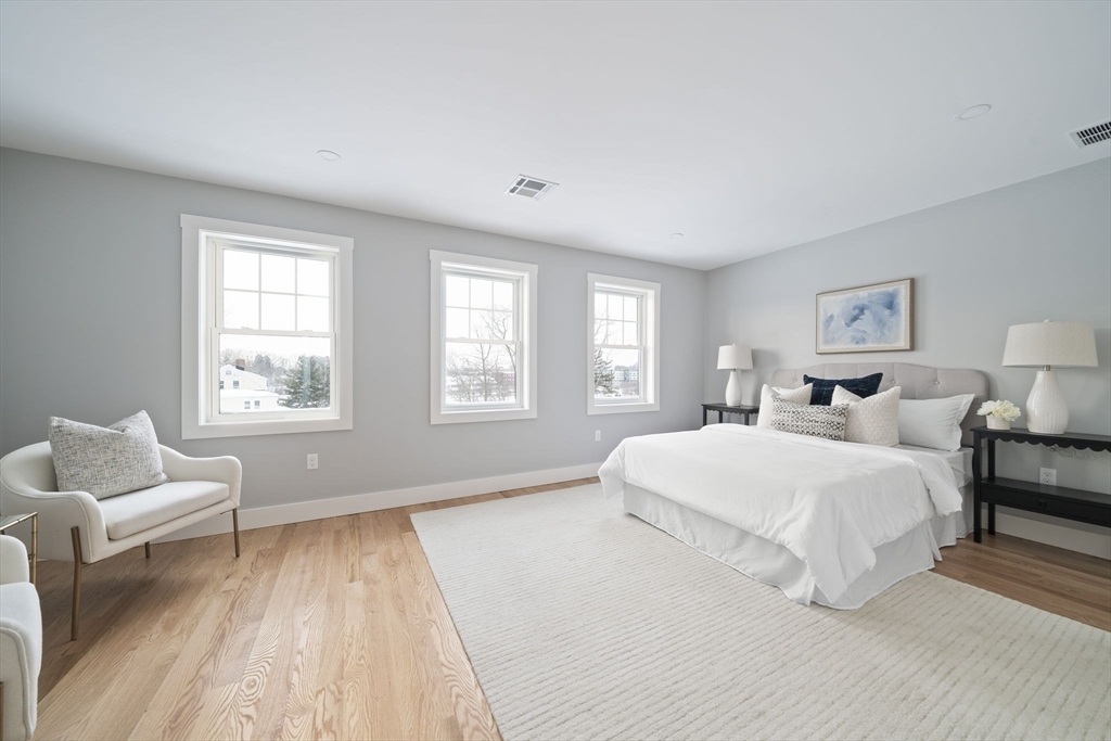 87 Neponset St # 11