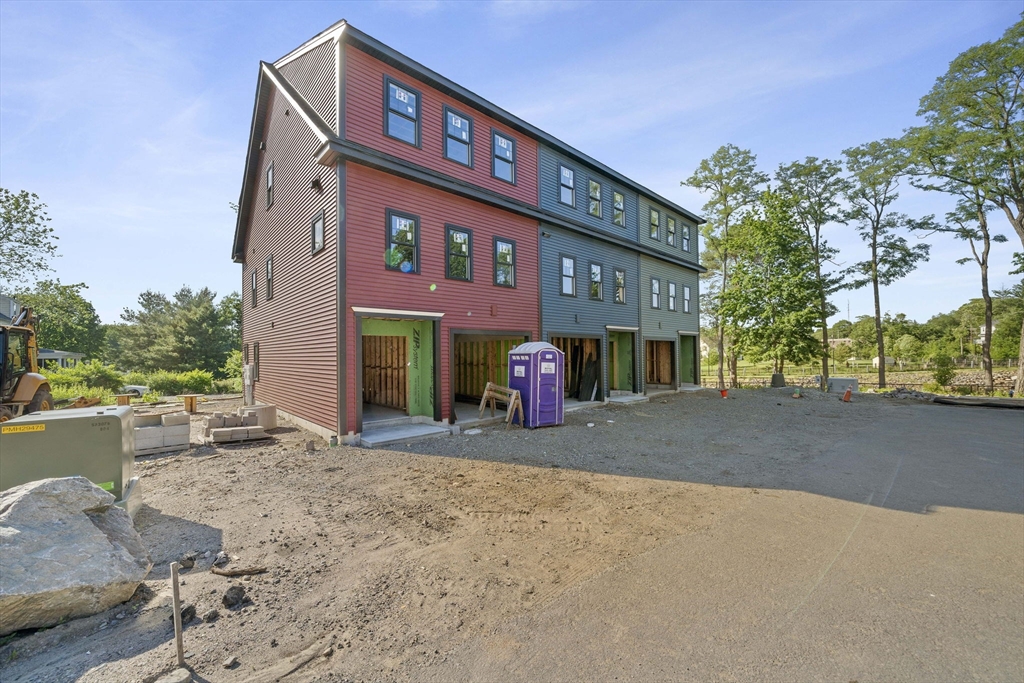 87 Neponset St # 11