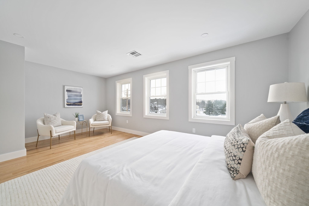 87 Neponset St # 11