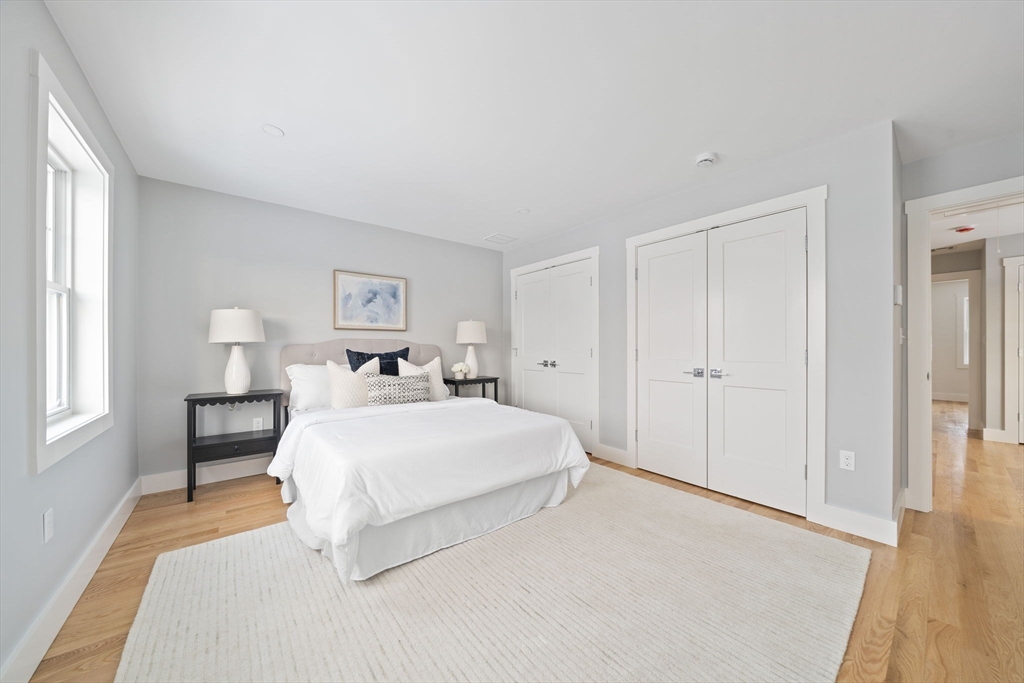 87 Neponset St # 11