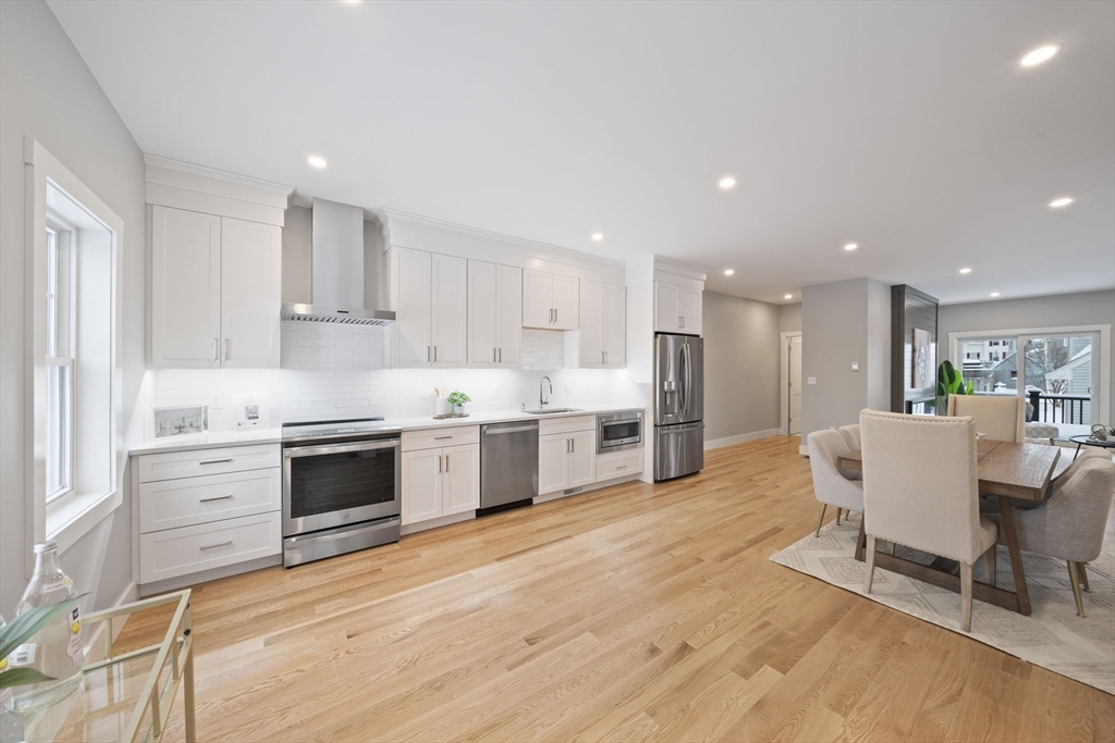 87 Neponset St # 11