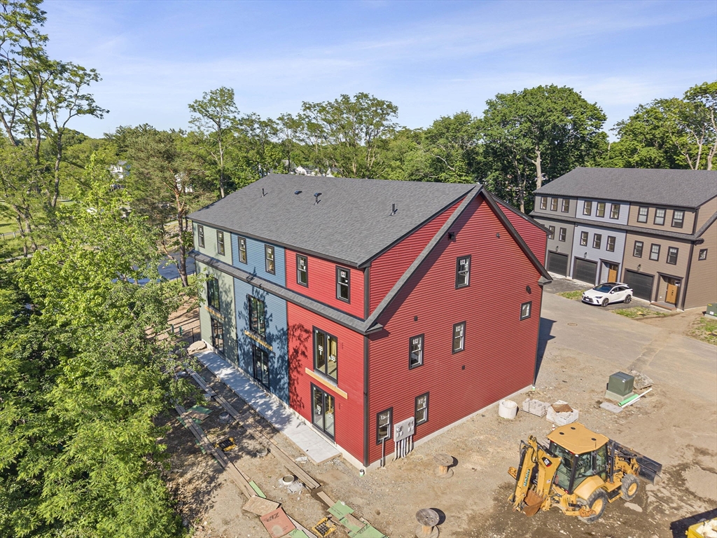 87 Neponset St # 11