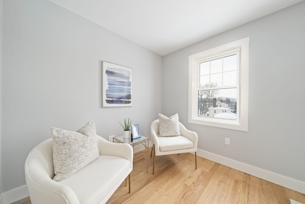 87 Neponset St # 11