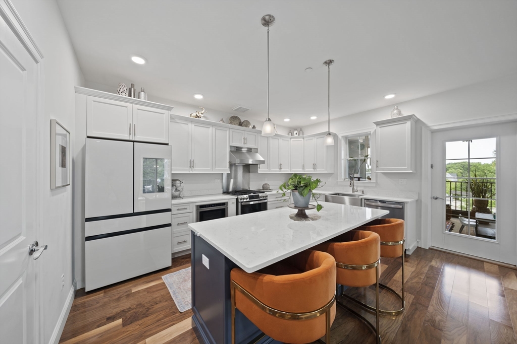 60 Coppersmith Way # 402