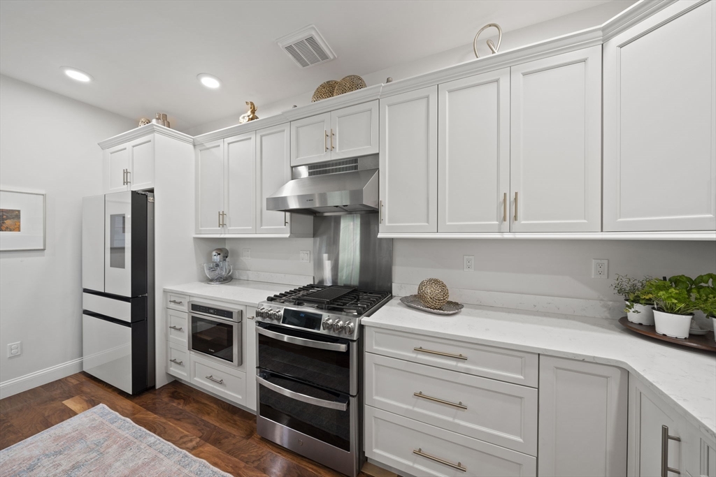 60 Coppersmith Way # 402