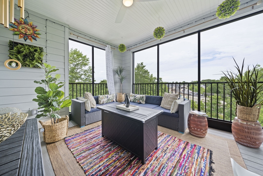 60 Coppersmith Way # 402