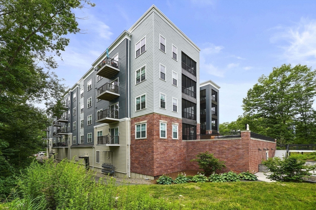 60 Coppersmith Way # 303