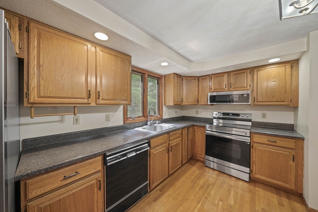 5 Windemere Dr