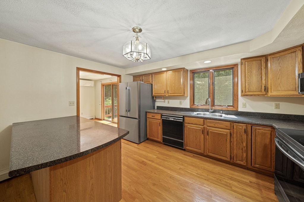 5 Windemere Dr