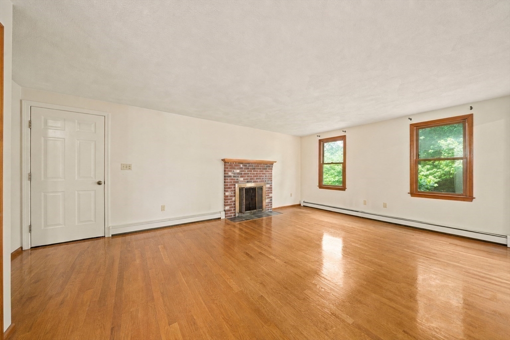 5 Windemere Dr