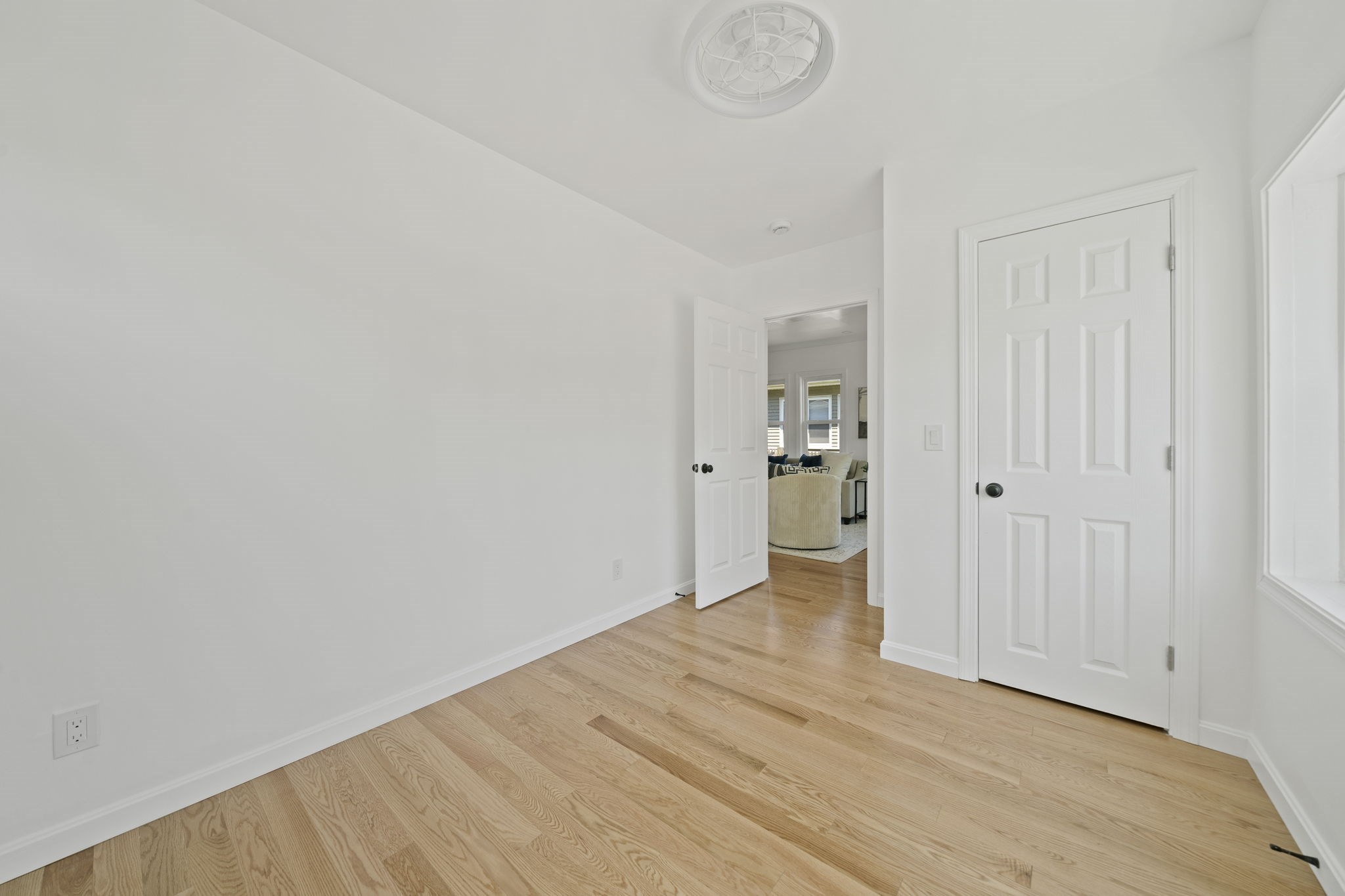 100 Keith St