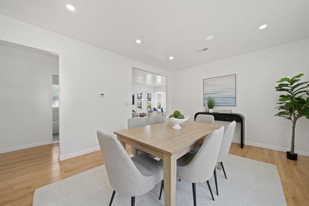 100 Keith St
