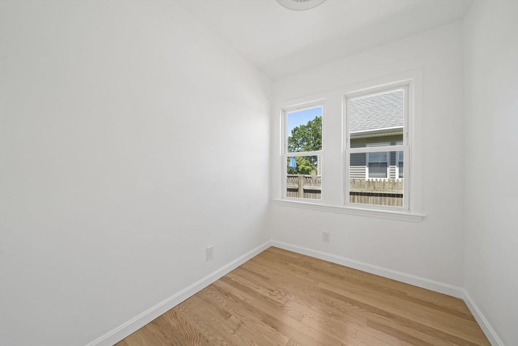 100 Keith St