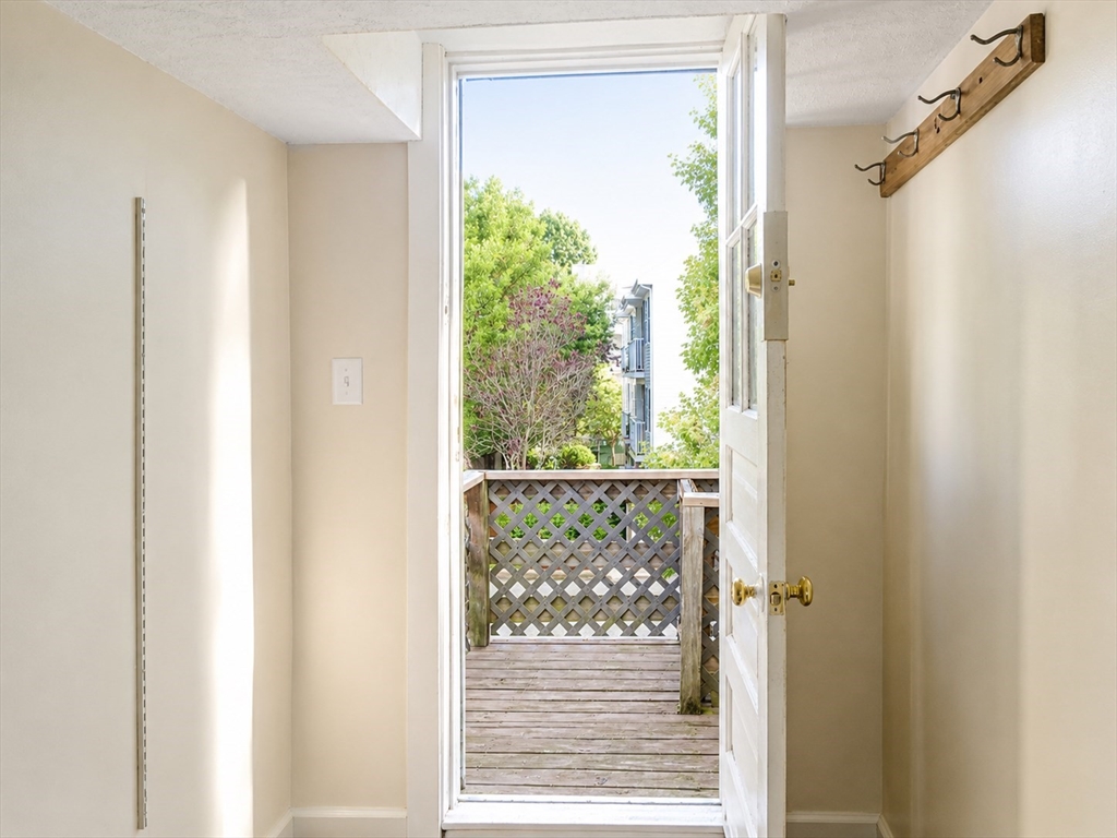 3 Revere Ct