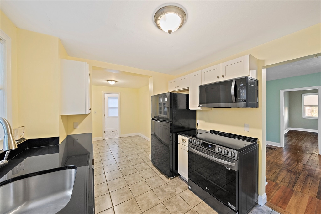 3 Revere Ct