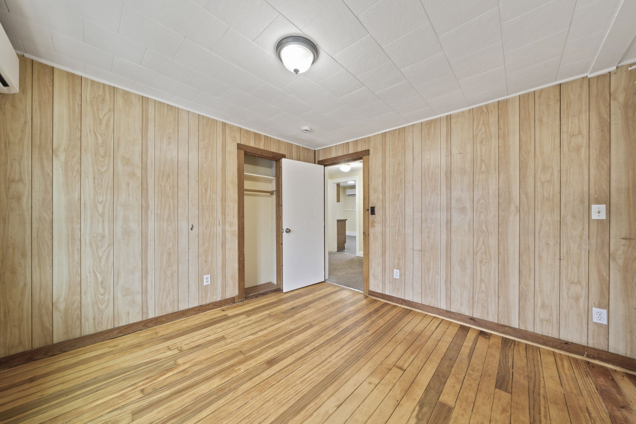 3 Revere Ct