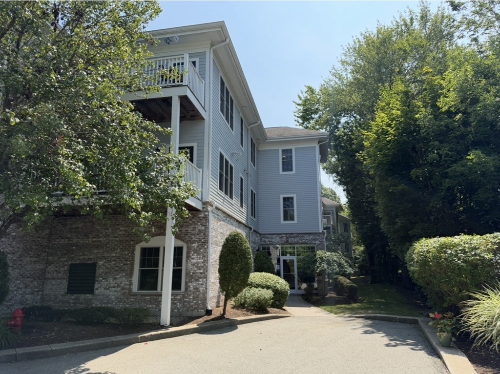 21 Rockland St Unit: E