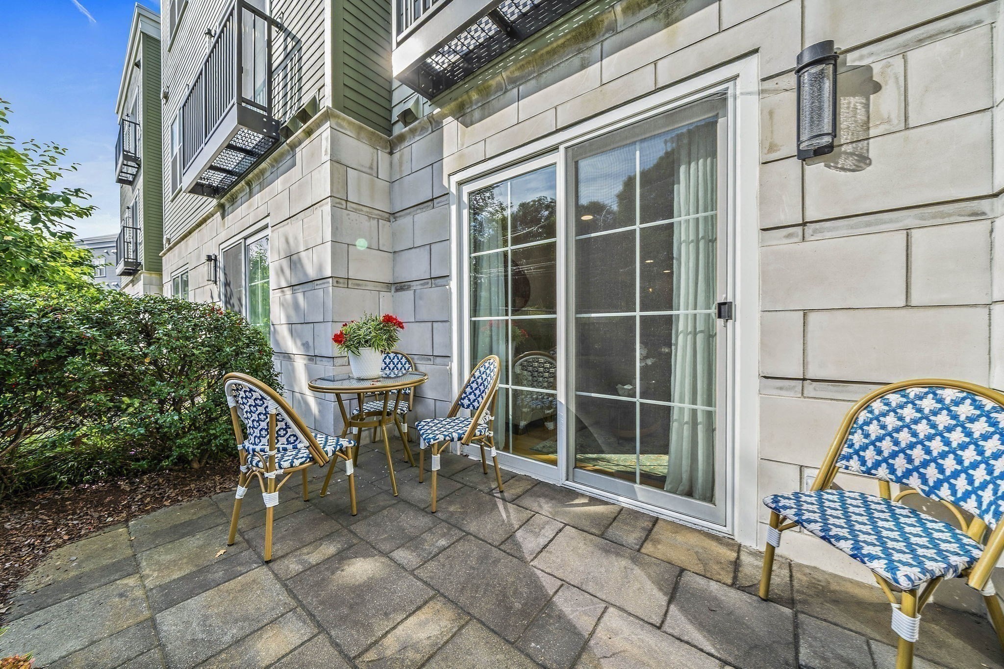 200 Revere St # 4105