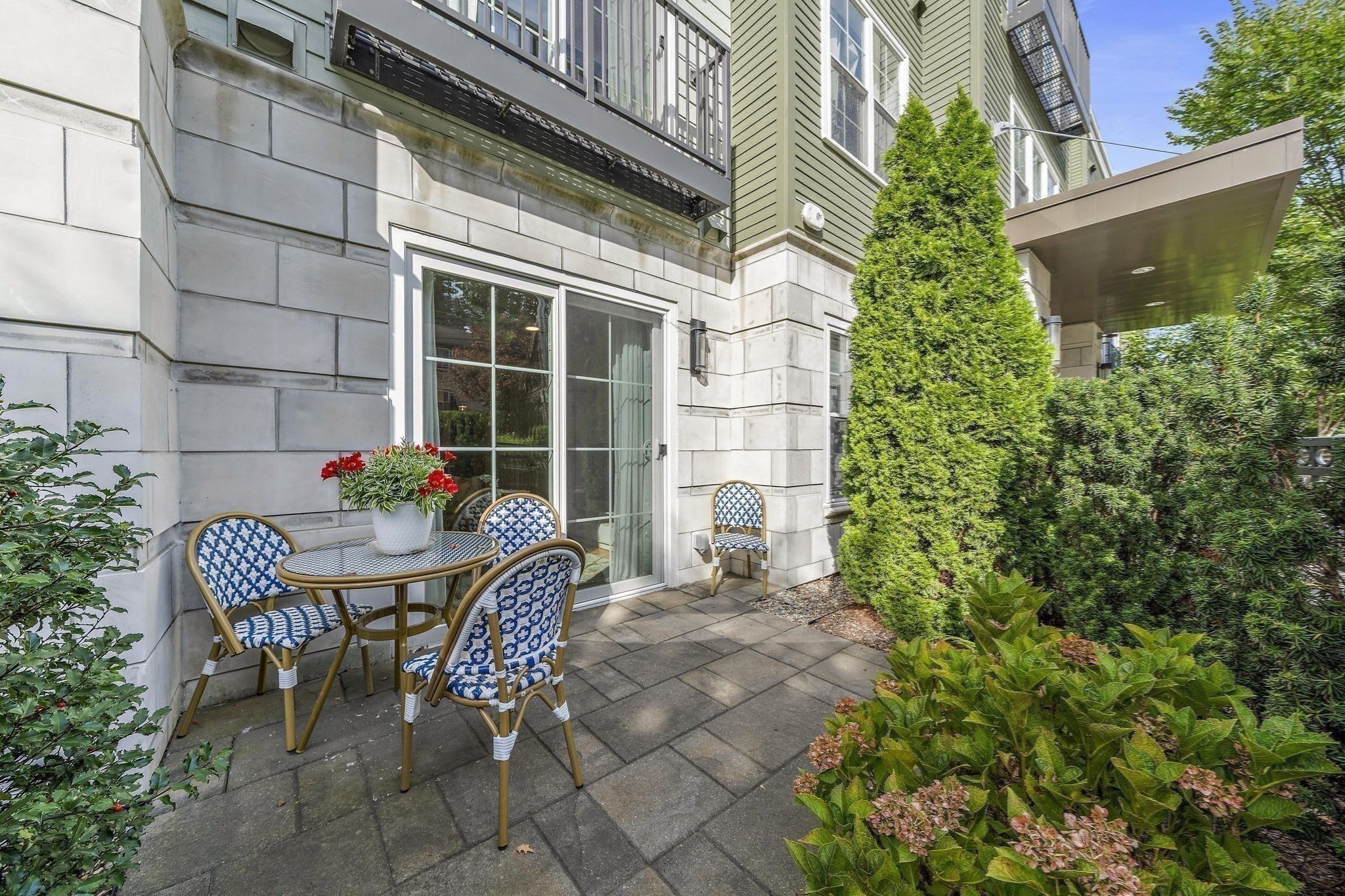 200 Revere St # 4105