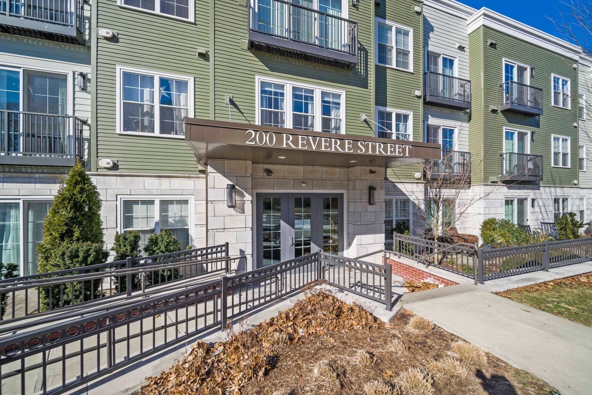 200 Revere St # 4105