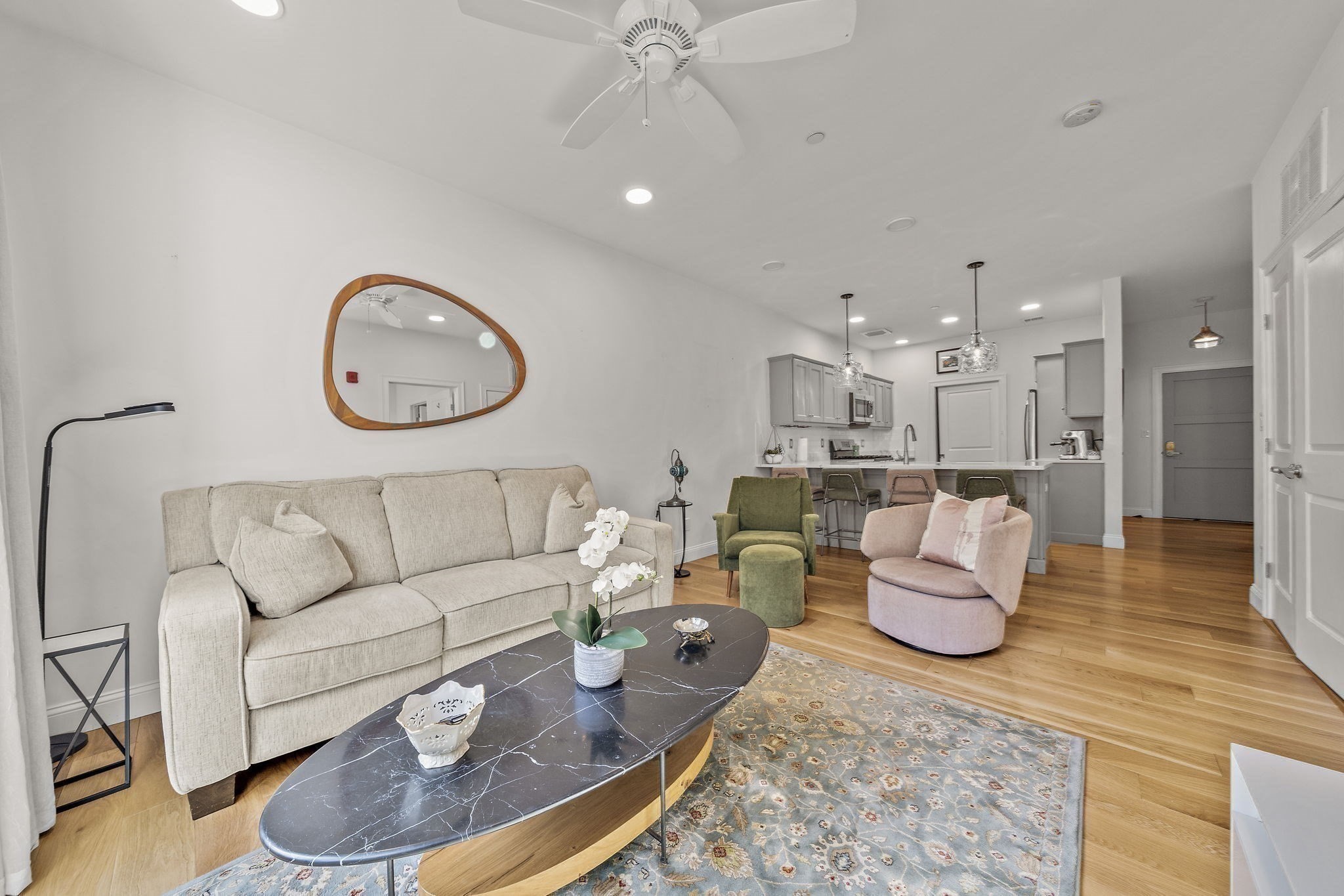200 Revere St # 4105