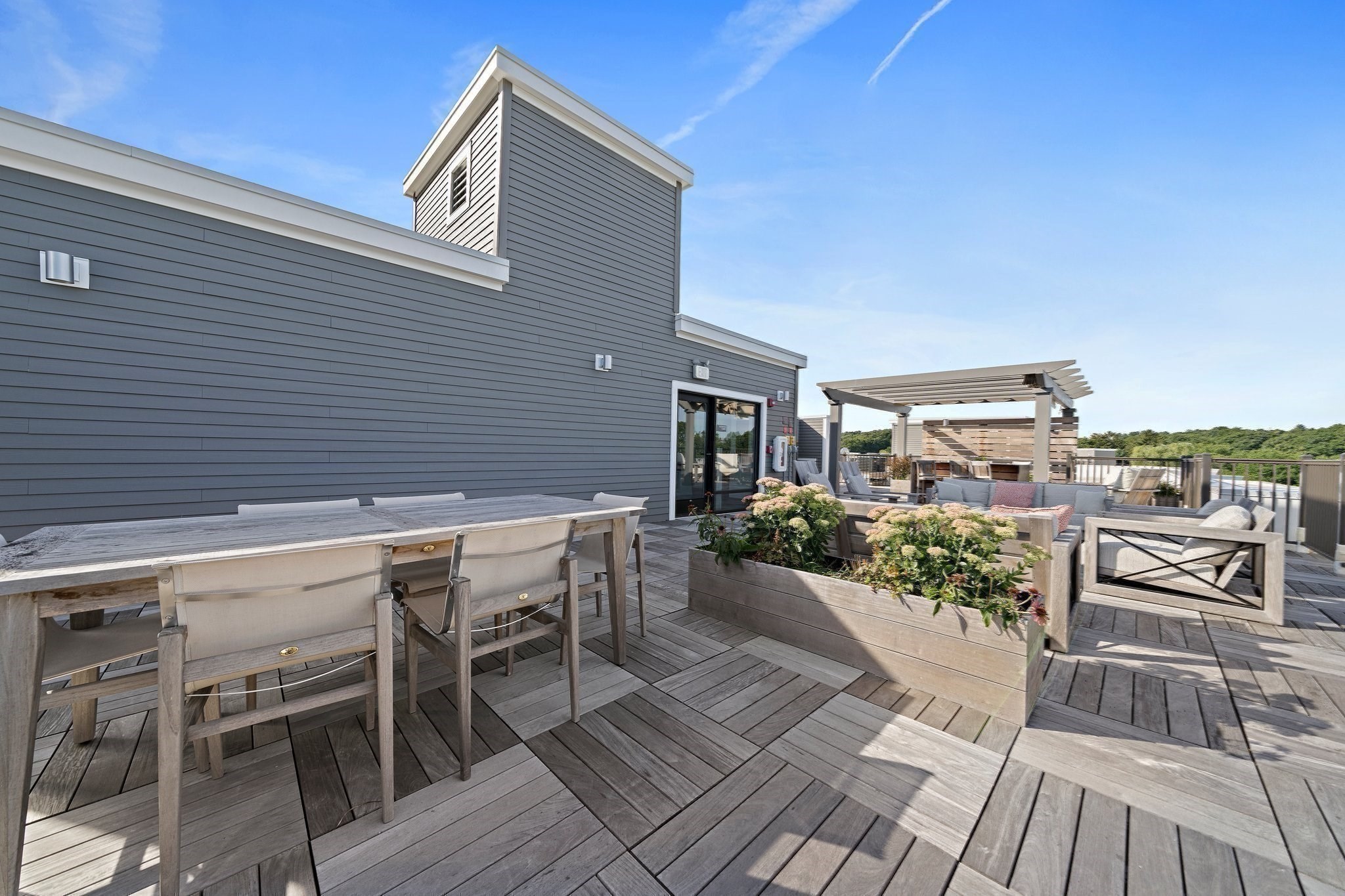 200 Revere St # 4105