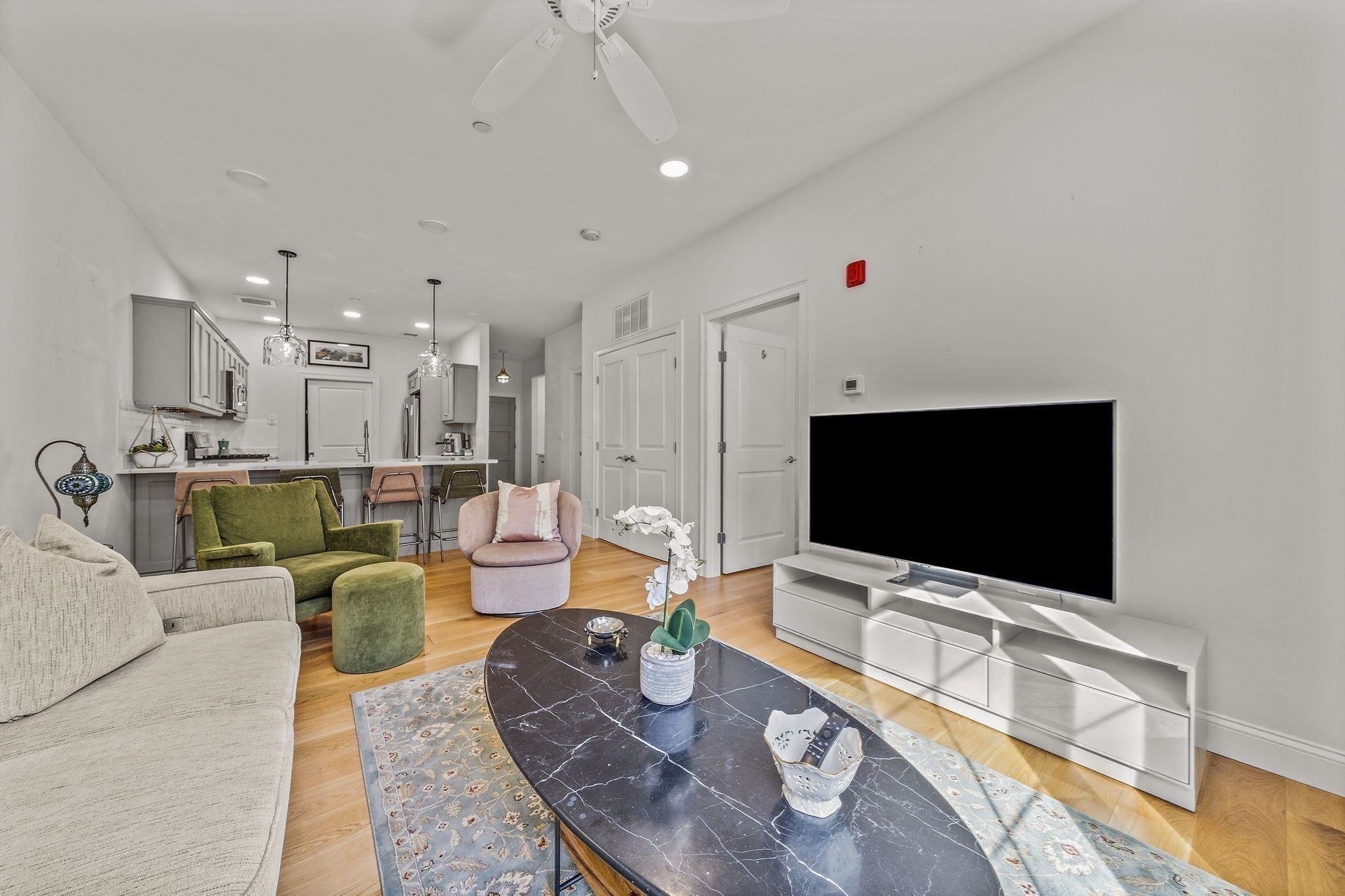 200 Revere St # 4105