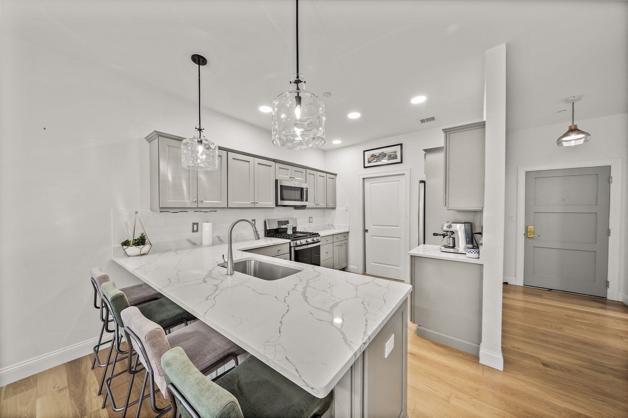 200 Revere St # 4105