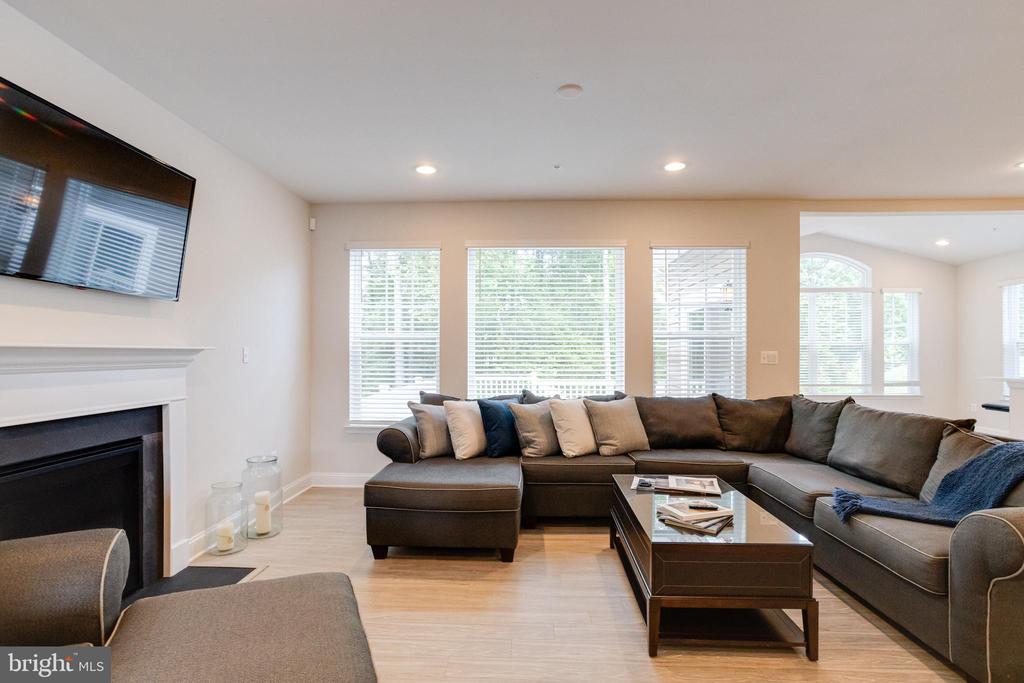 1138 FITZHUGH DRIVE