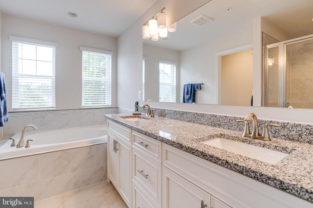 1138 FITZHUGH DRIVE