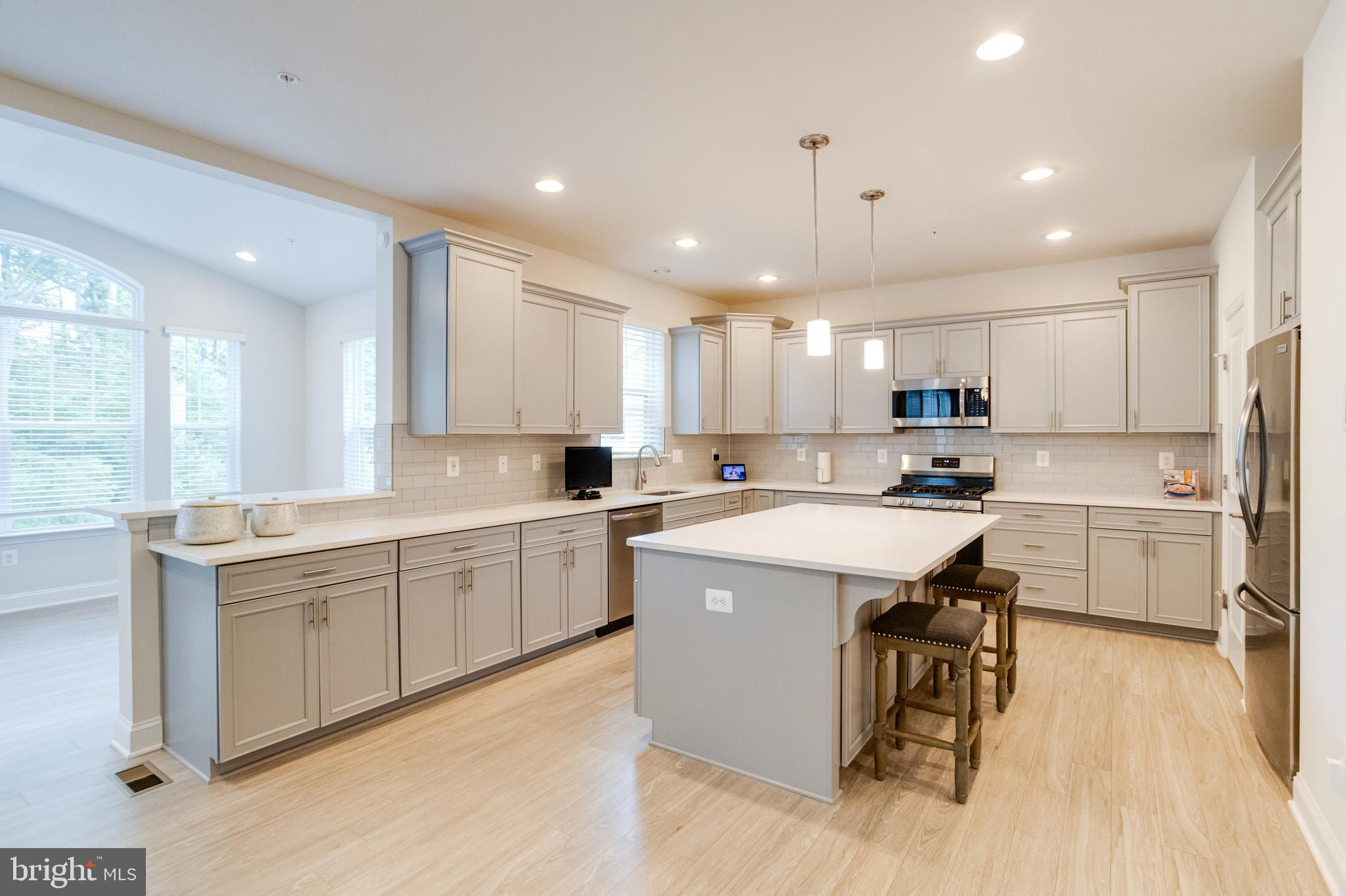 1138 FITZHUGH DRIVE