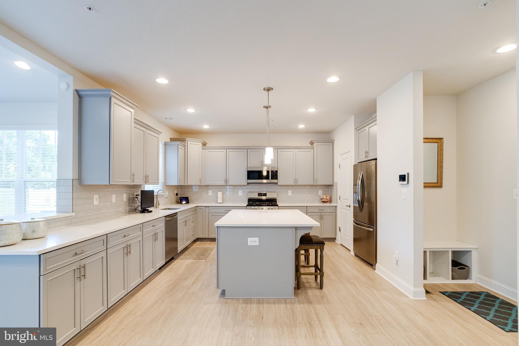 1138 FITZHUGH DRIVE