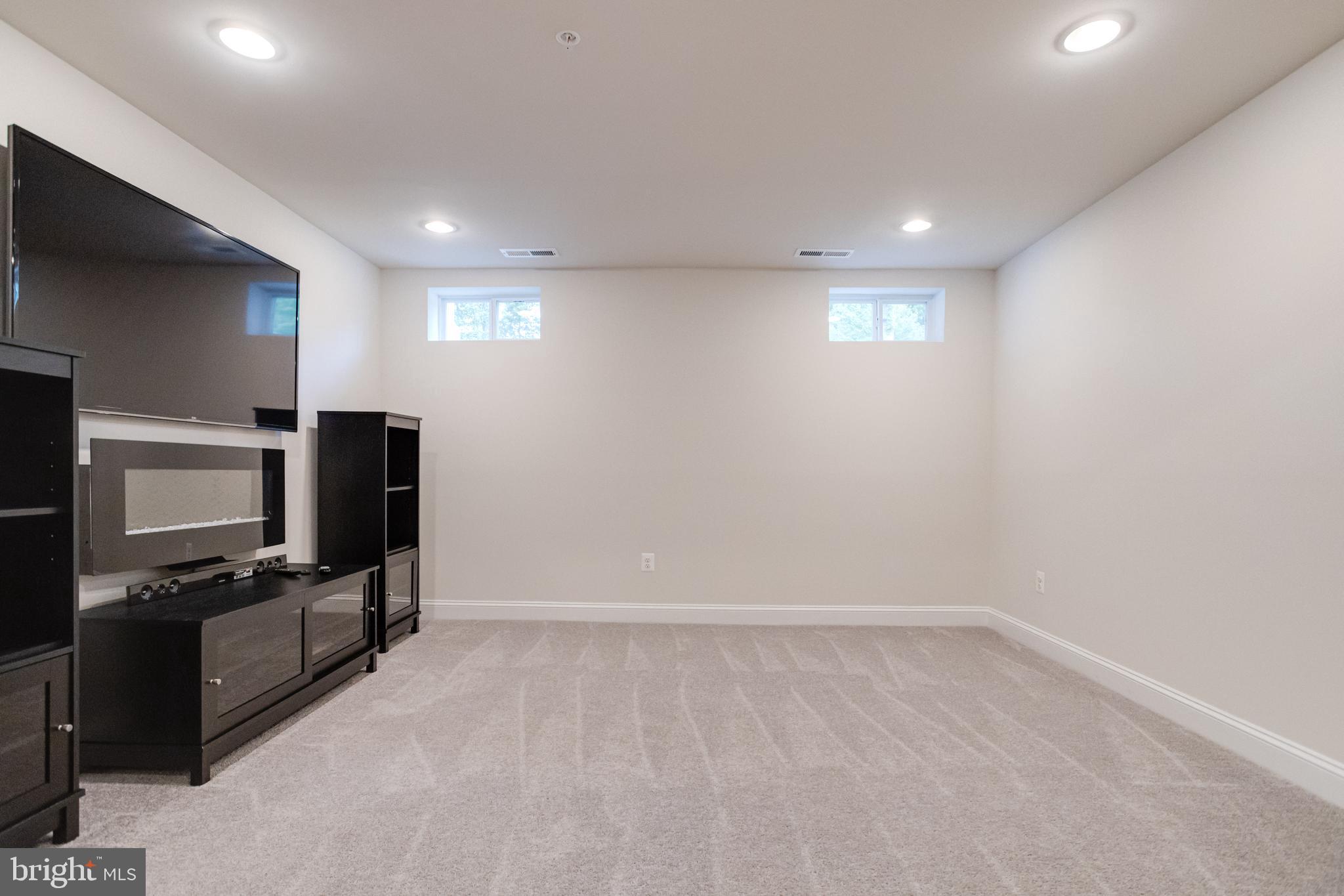 1138 FITZHUGH DRIVE