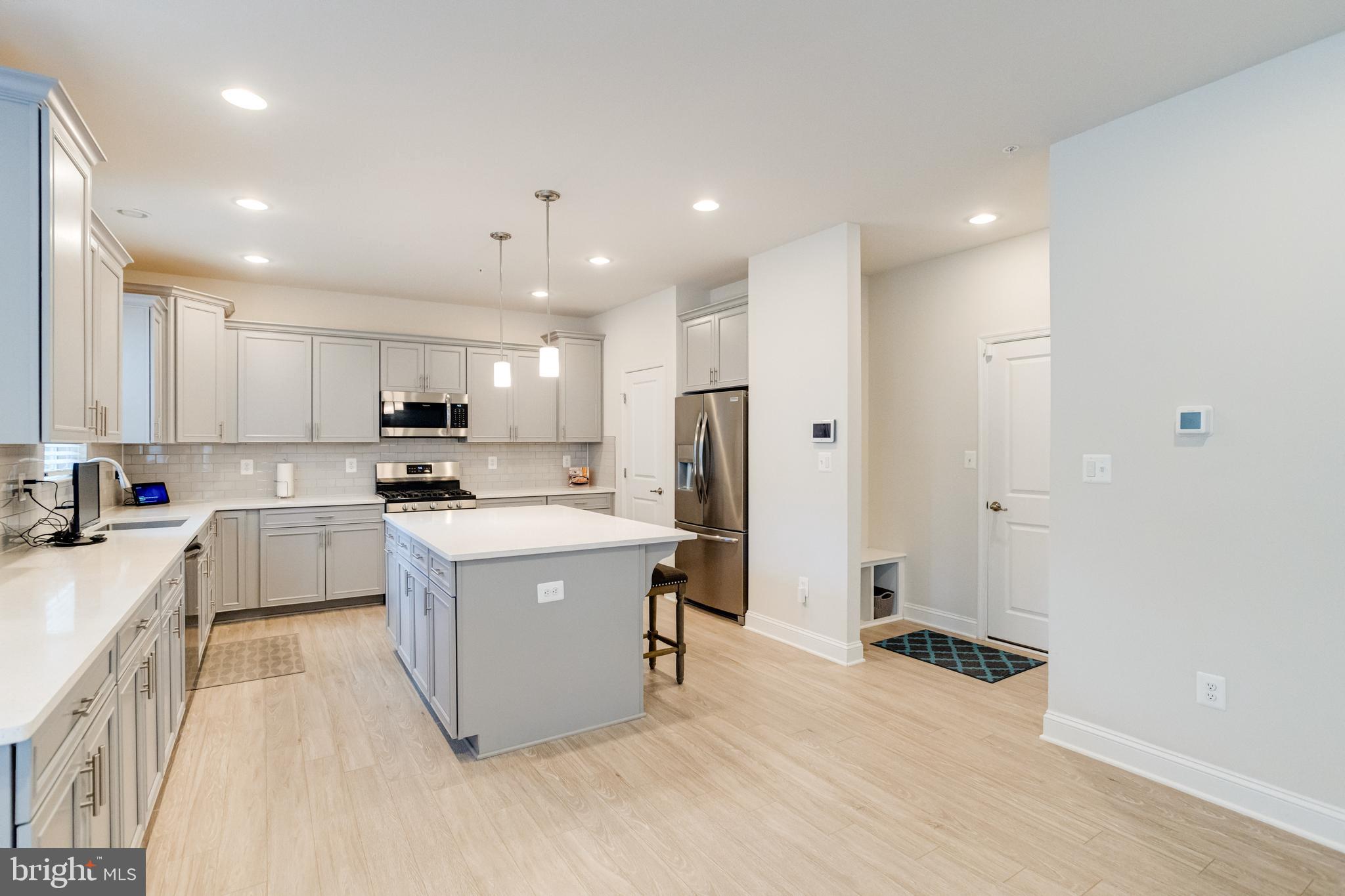 1138 FITZHUGH DRIVE