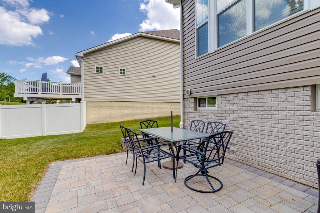 1138 FITZHUGH DRIVE