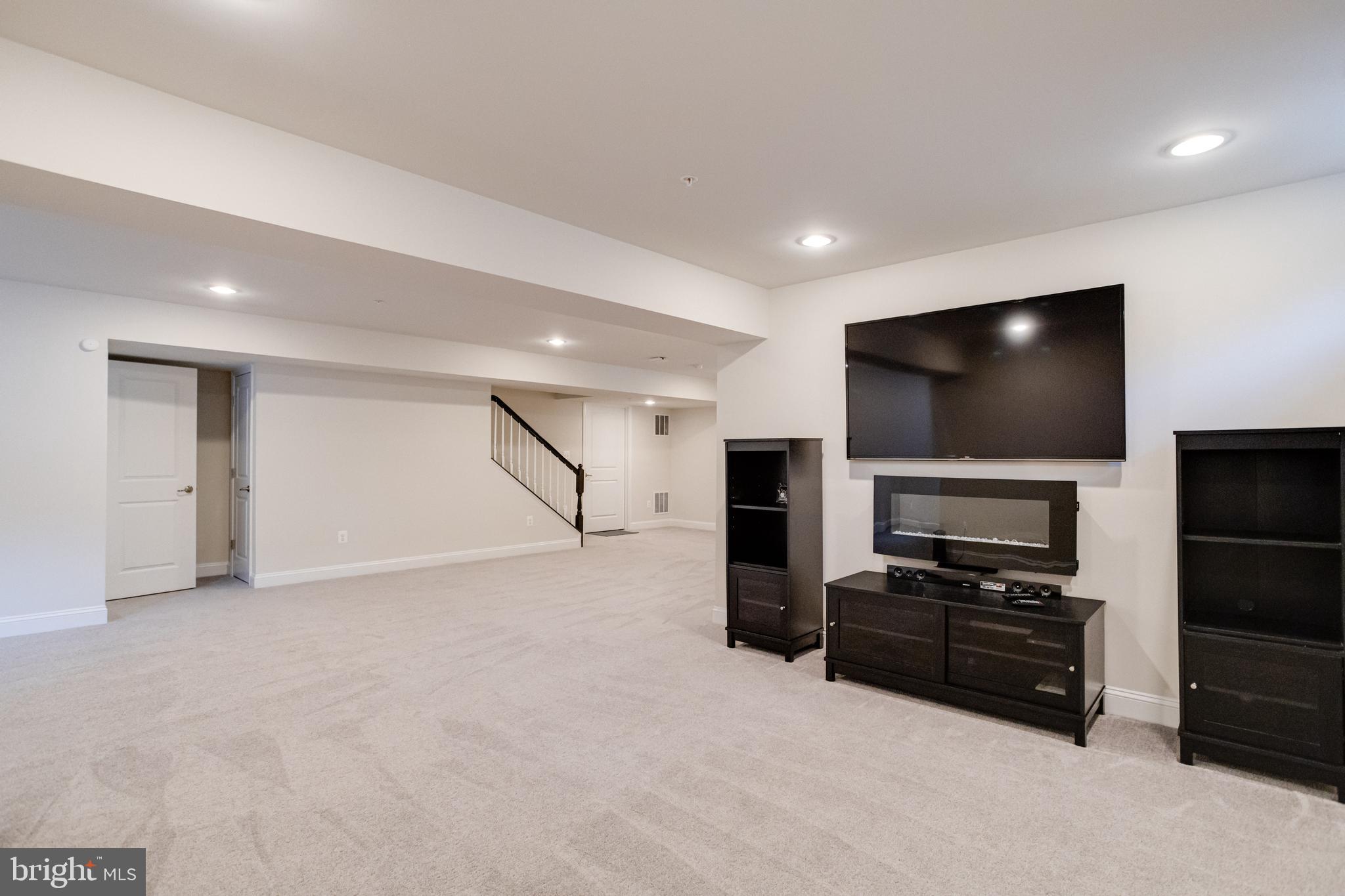 1138 FITZHUGH DRIVE