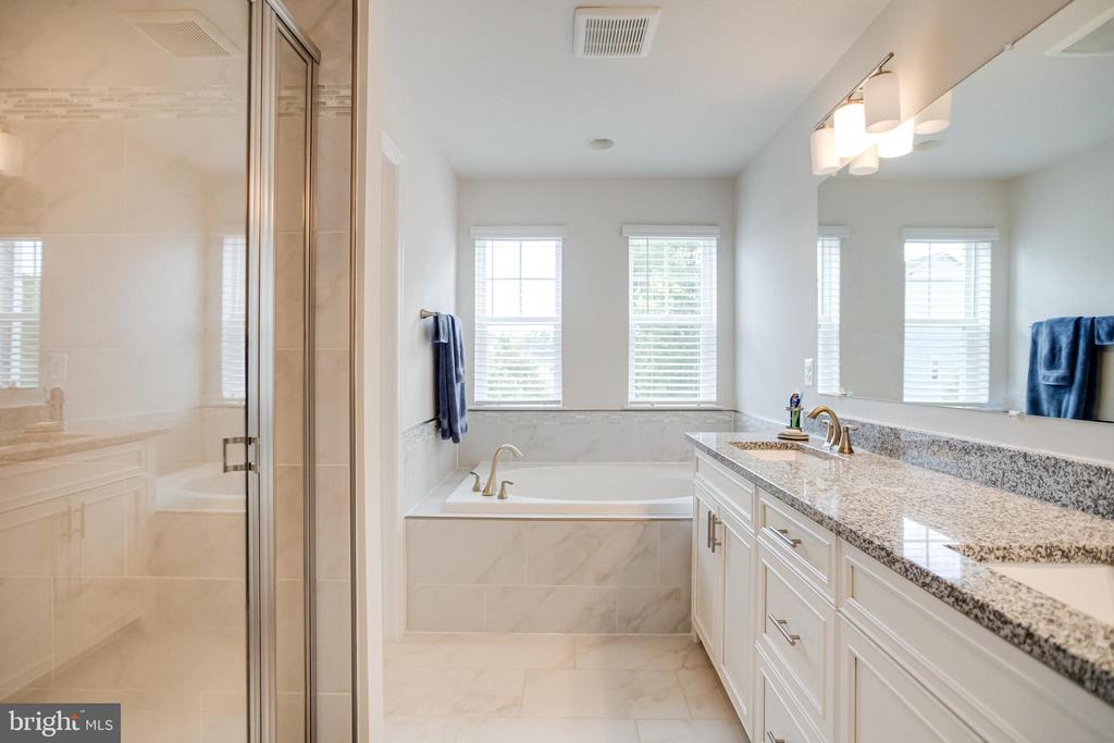 1138 FITZHUGH DRIVE