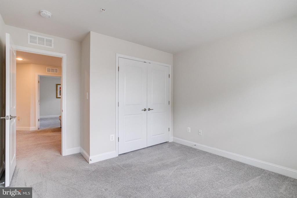 1138 FITZHUGH DRIVE