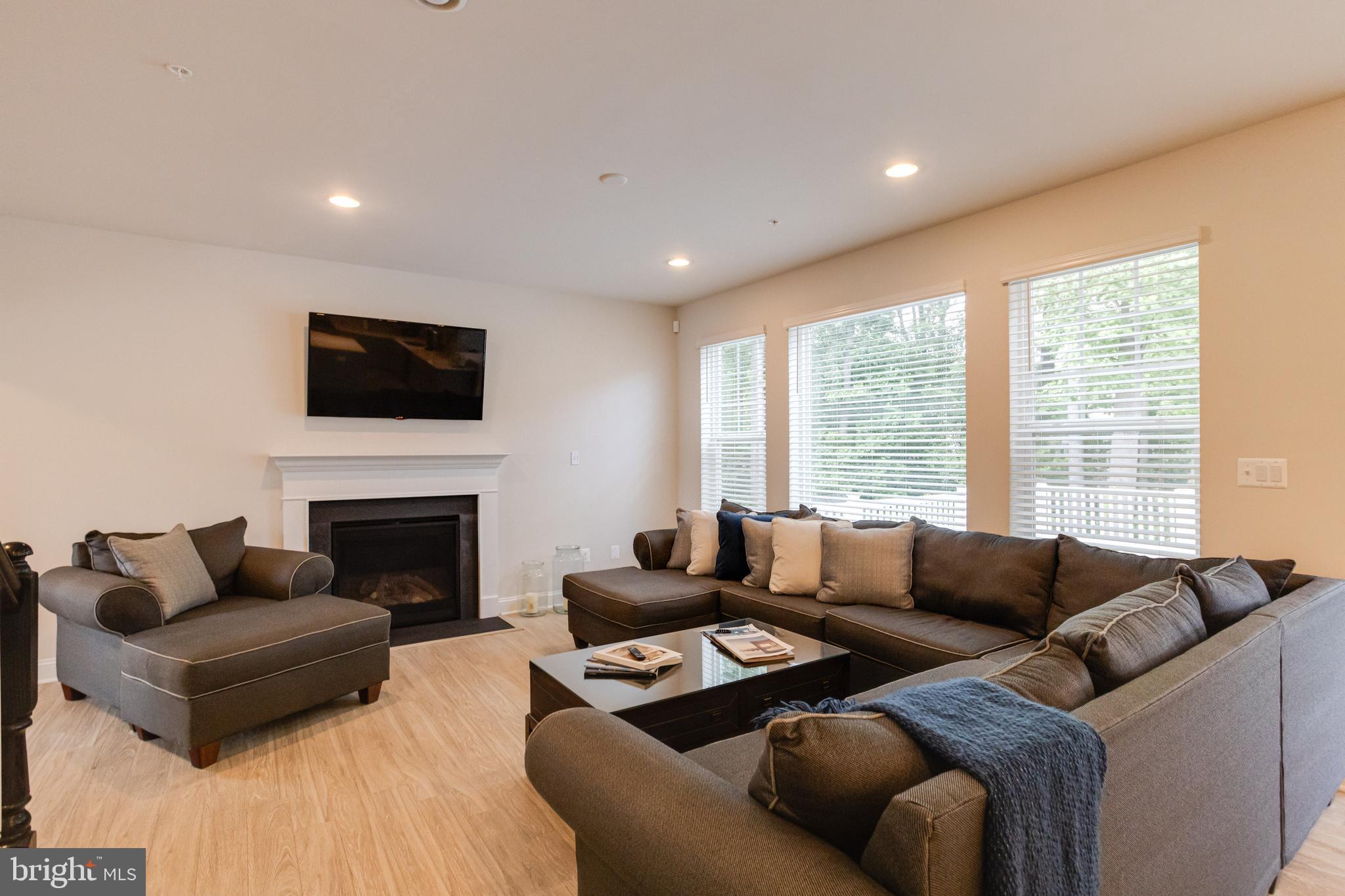 1138 FITZHUGH DRIVE