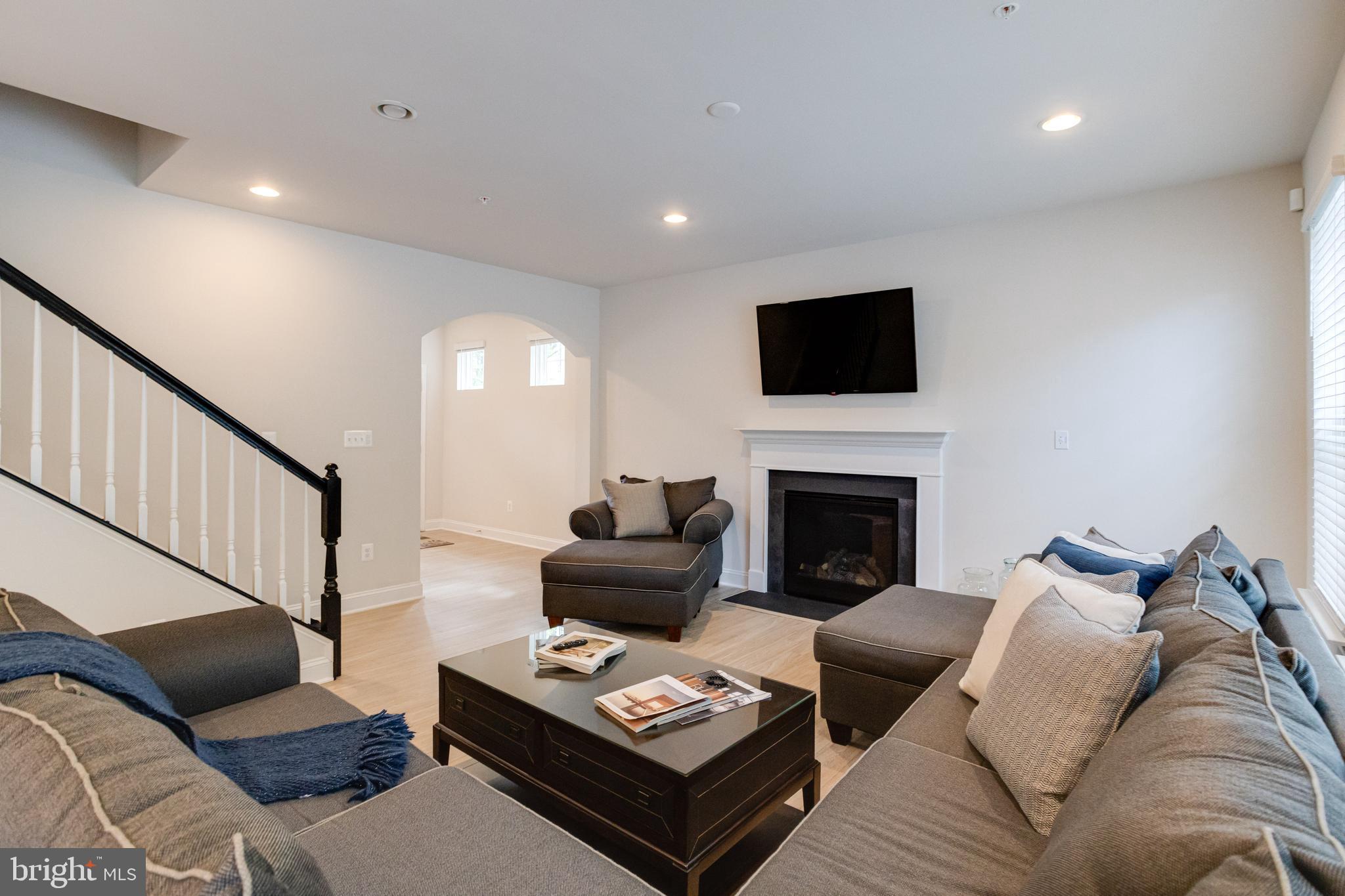 1138 FITZHUGH DRIVE