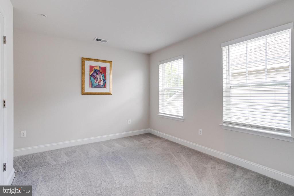 1138 FITZHUGH DRIVE
