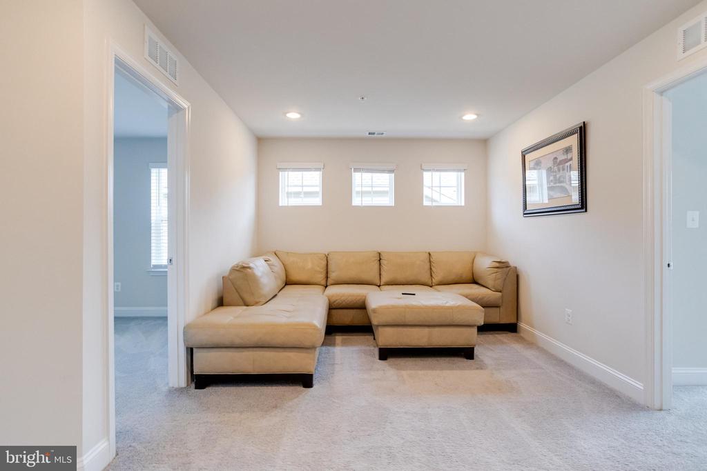 1138 FITZHUGH DRIVE