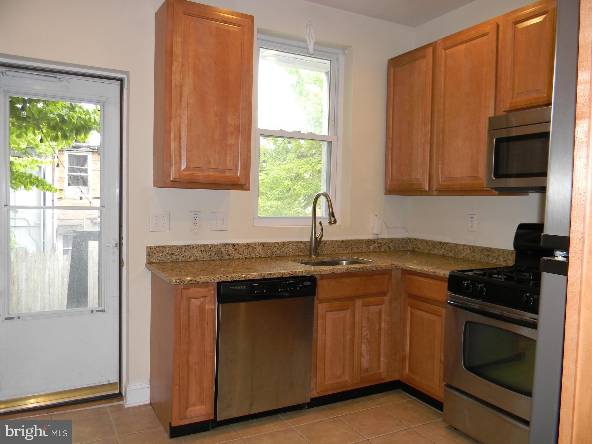 9 N COLLINGTON AVENUE