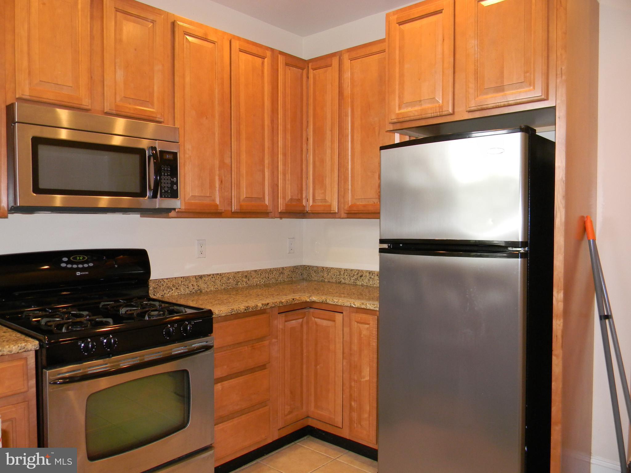 9 N COLLINGTON AVENUE