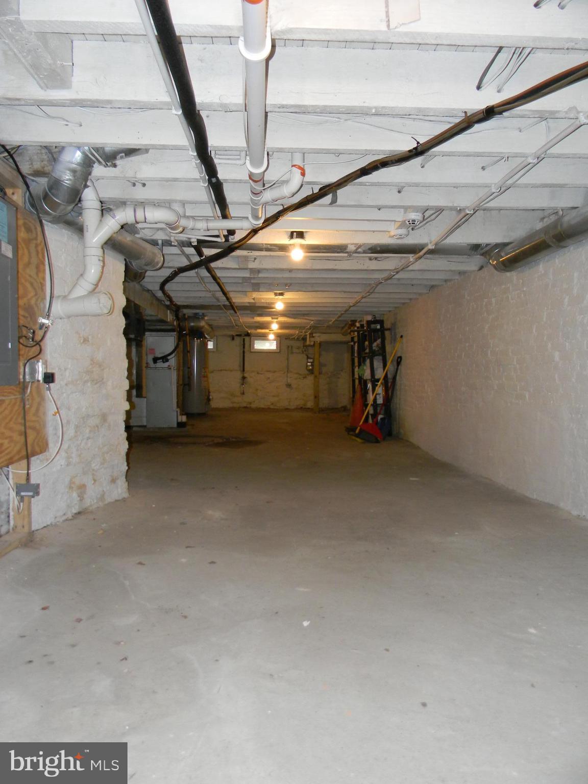 9 N COLLINGTON AVENUE