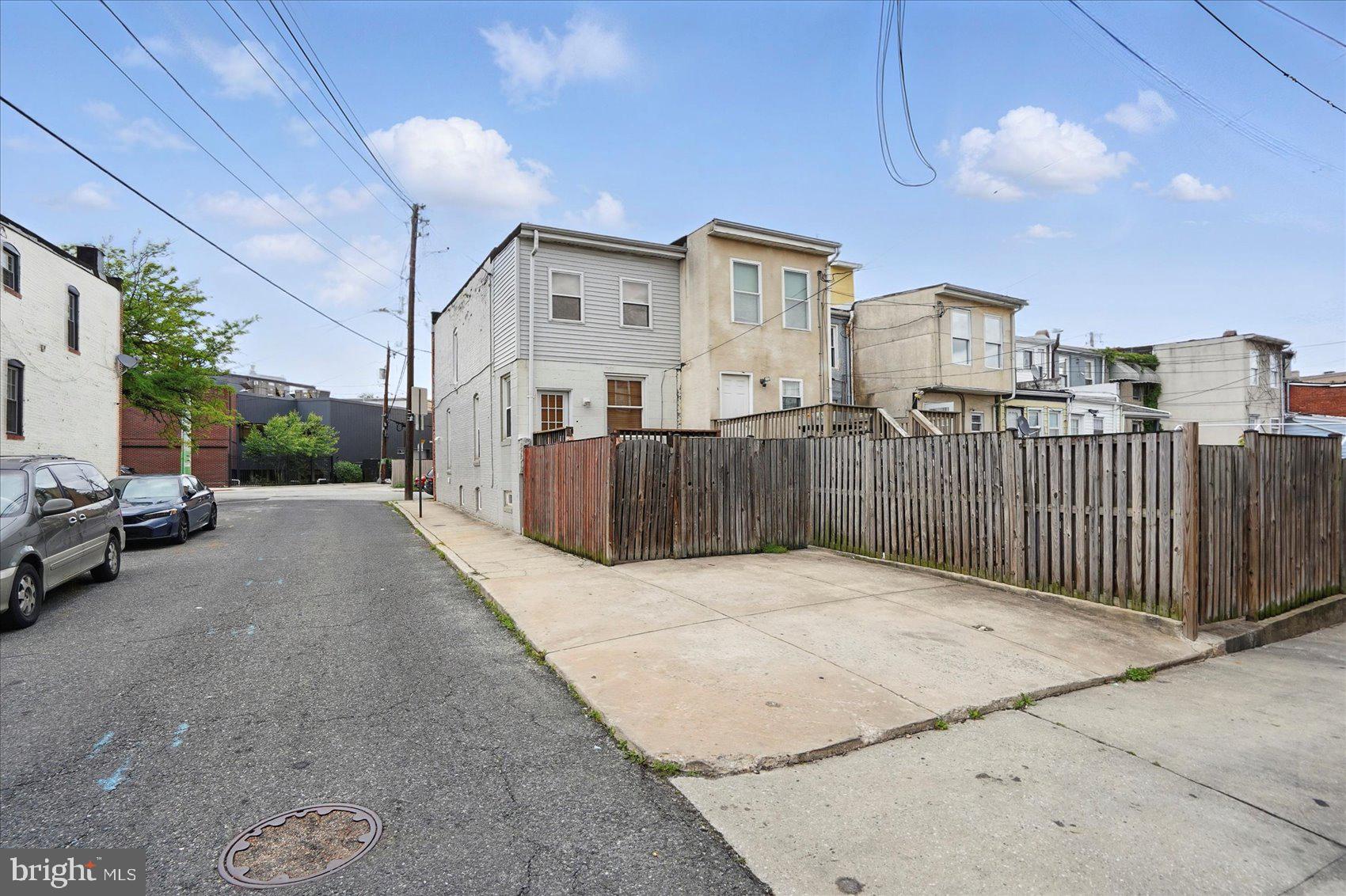 1225 W CROSS STREET