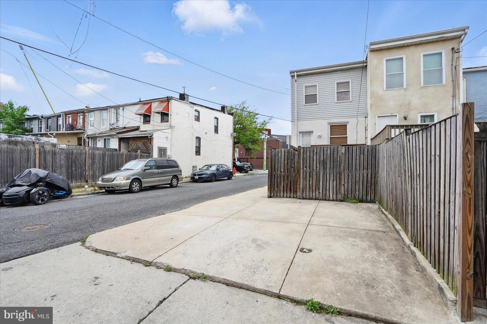 1225 W CROSS STREET